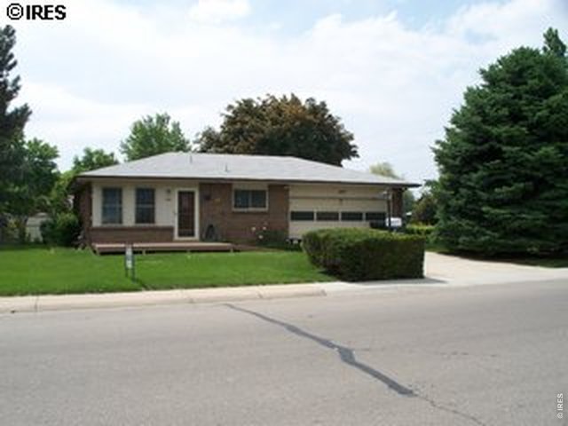 1827 MEADOW St, Longmont, CO 80501 1827 MEADOW St, Longmont, CO 80501