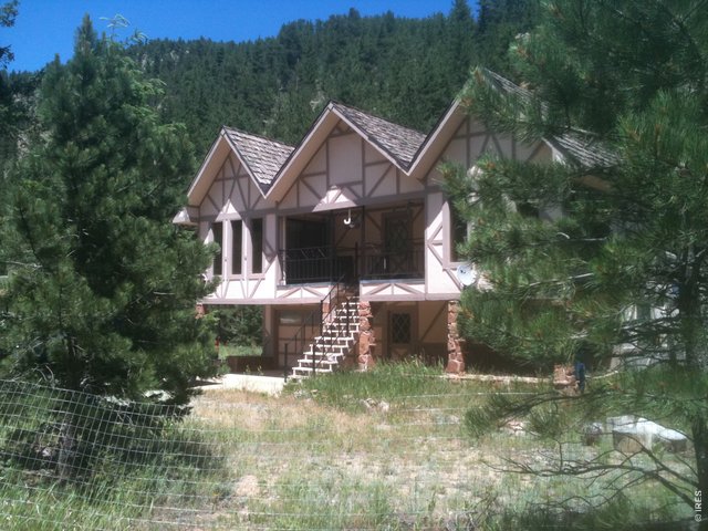 22259 S Saint Vrain Dr, Lyons, CO 80540