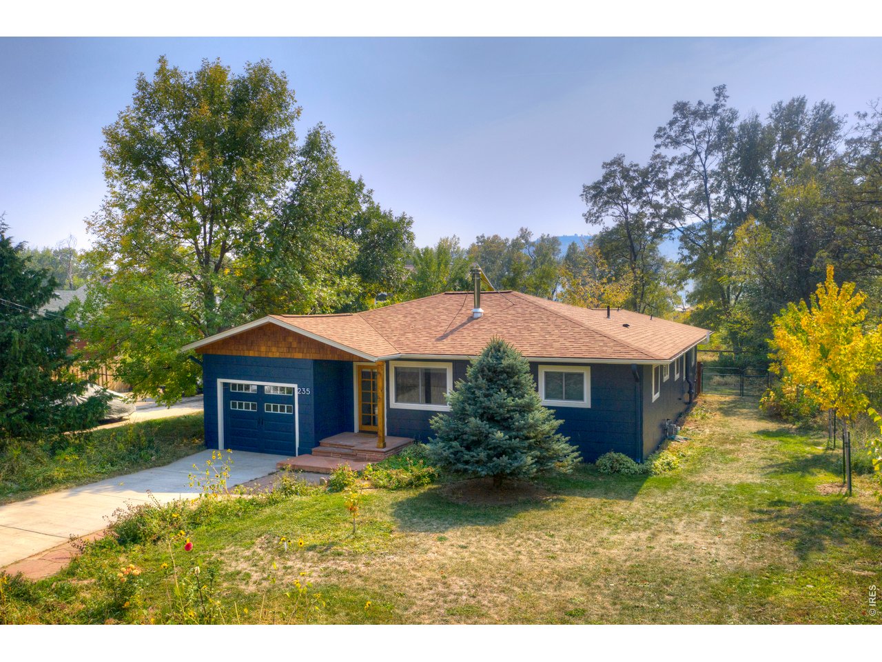235 Park St, Lyons, CO 80540